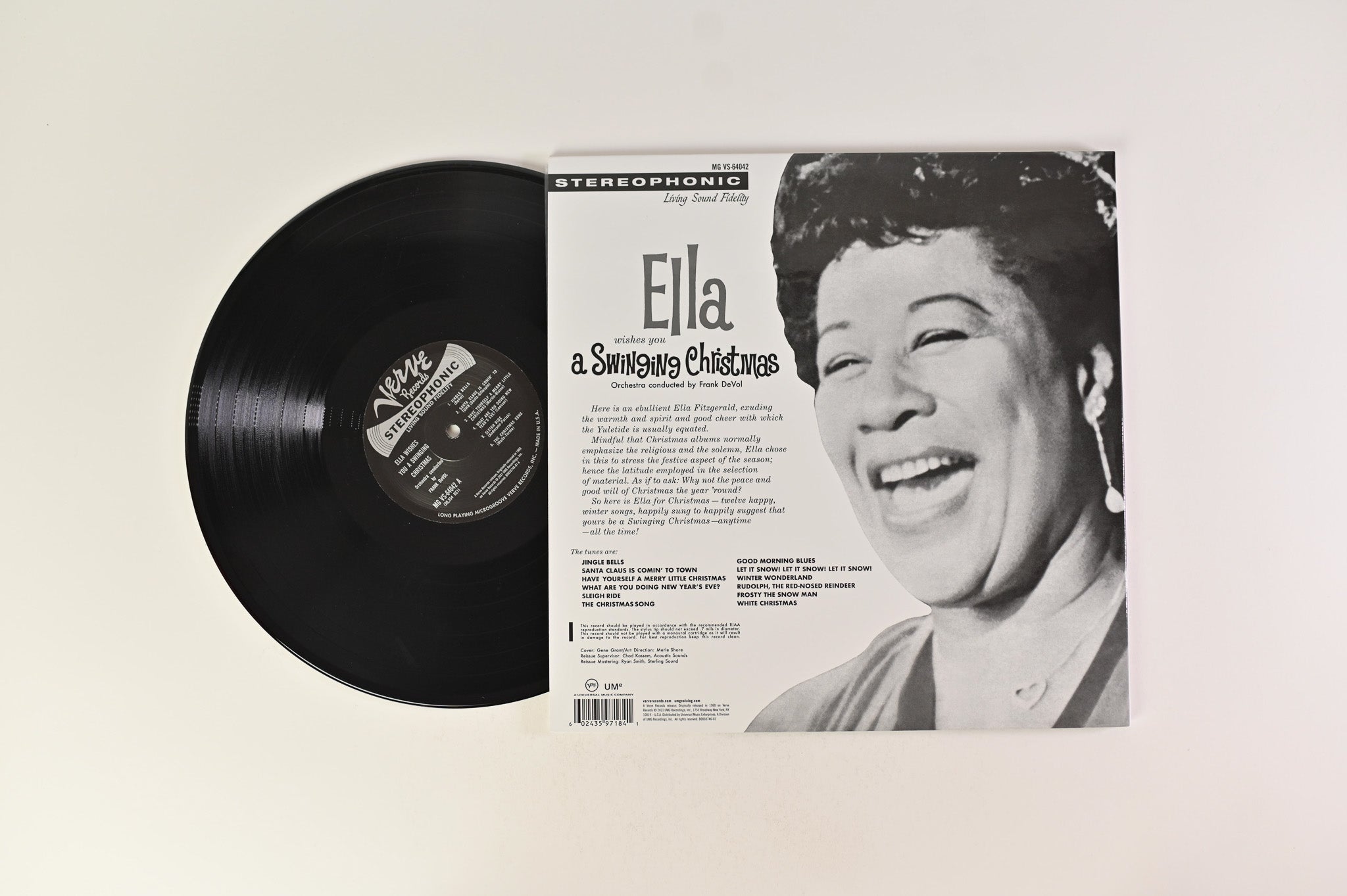 Ella Fitzgerald - Ella Wishes You A Swinging Christmas on Verve Acoustic Sounds Series