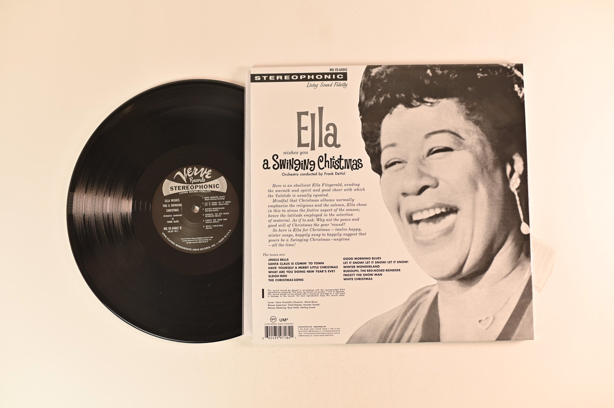 Ella Fitzgerald - Ella Wishes You A Swinging Christmas on Verve Acoustic Sounds Series 180 Gram Reissue