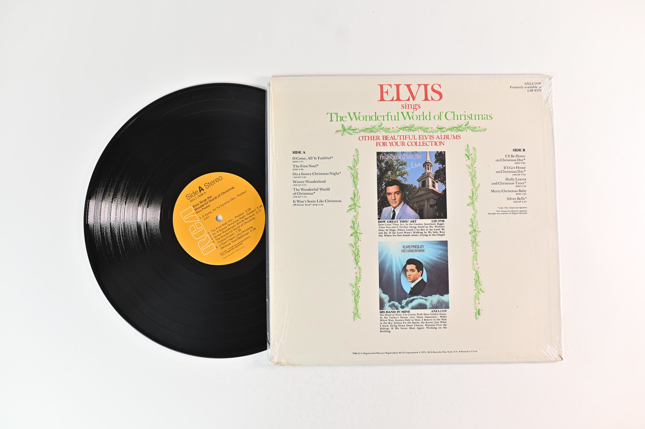 Elvis Presley - Elvis Sings The Wonderful World Of Christmas on RCA