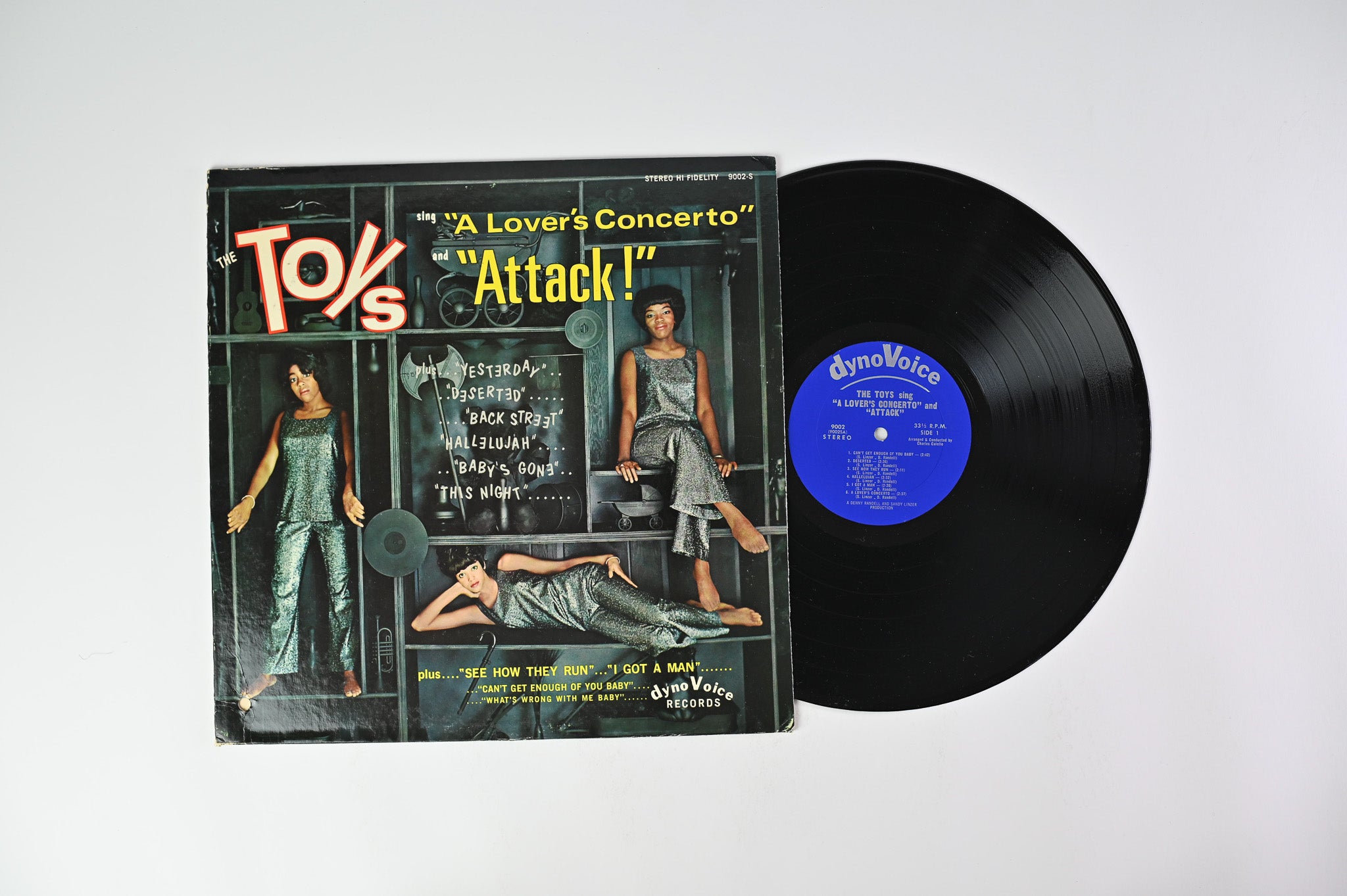 The Toys - The Toys Sing "A Lover's Concerto" And "Attack" on Dynovoice Stereo